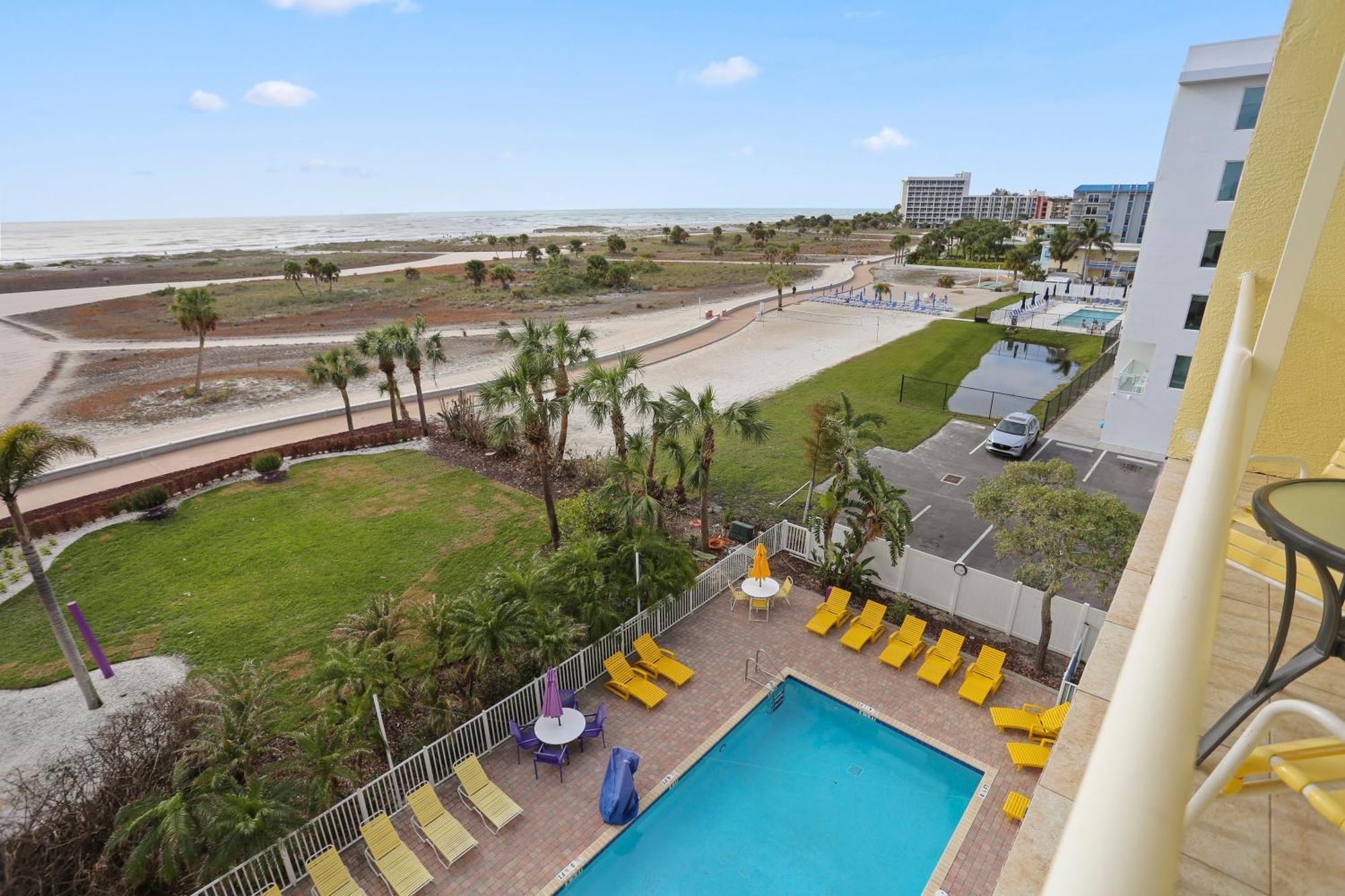 South Beach Condo Hotel By Travel Resort Services, Inc. St. Pete Beach Exterior foto